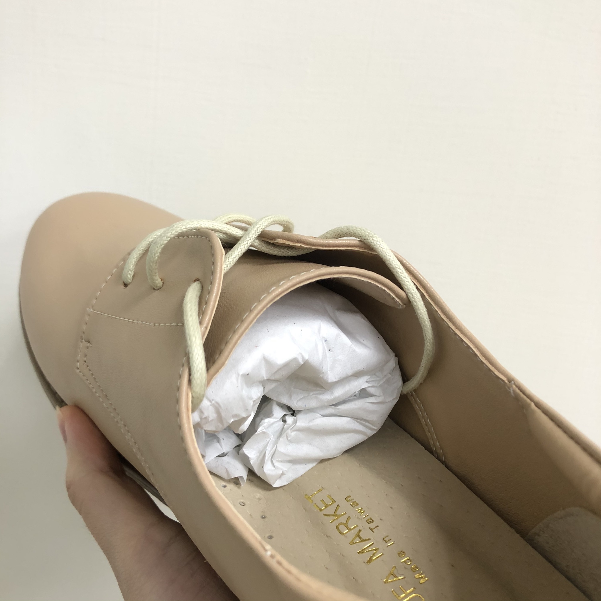 新鞋塞紙團